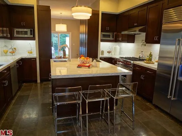 8727 Dorrington Ave, West Hollywood, CA 90048