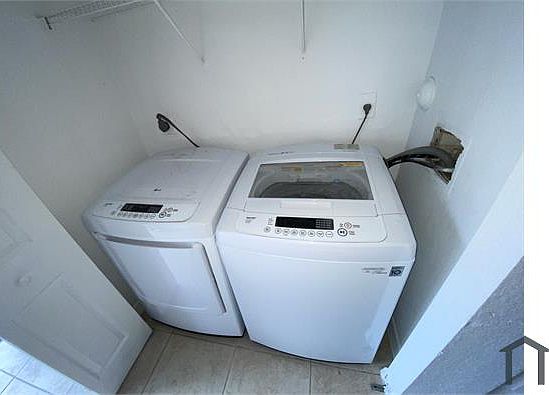 3rd image of 618 NE 1st St APT B