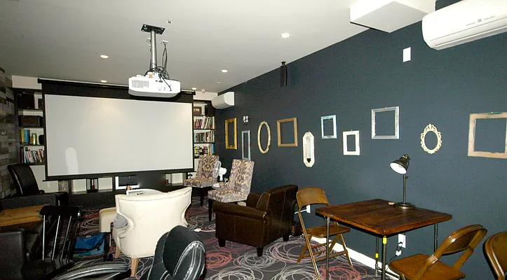 Rented by Realty Advisors Group | media 15