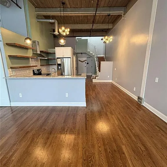 210 Walker St SW #8 — Photo 7