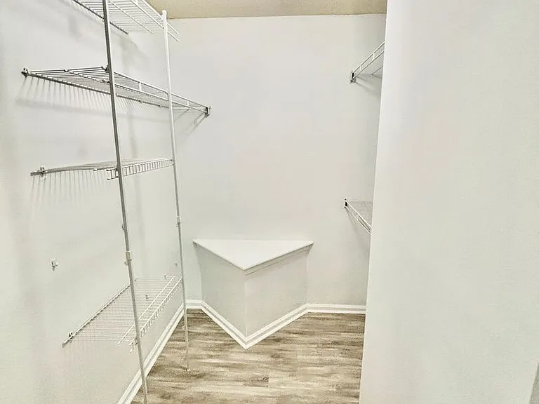 4512 Misty Ct — Photo 22