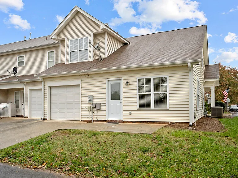 7926 Camden Hollow Rd — Photo 27