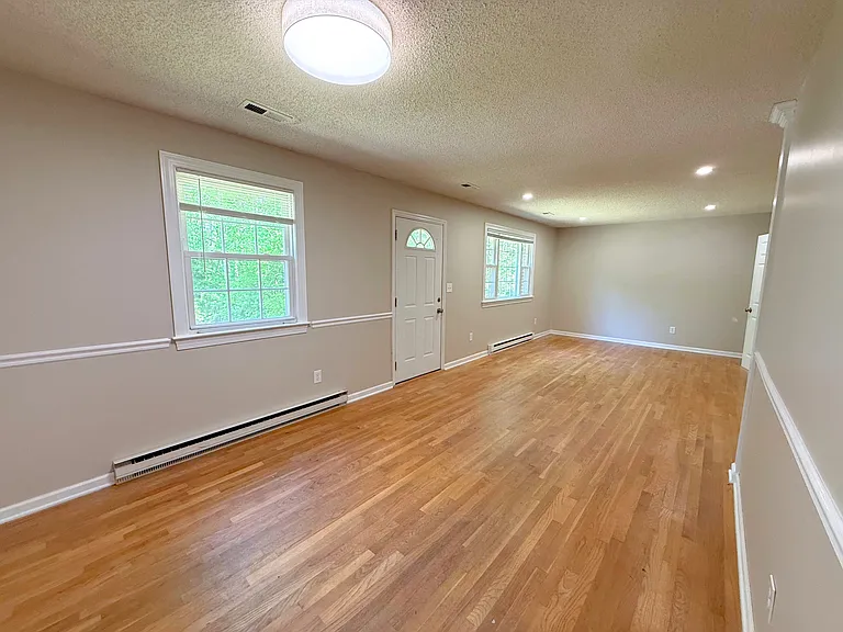 37 Carriage Dr — Photo 14