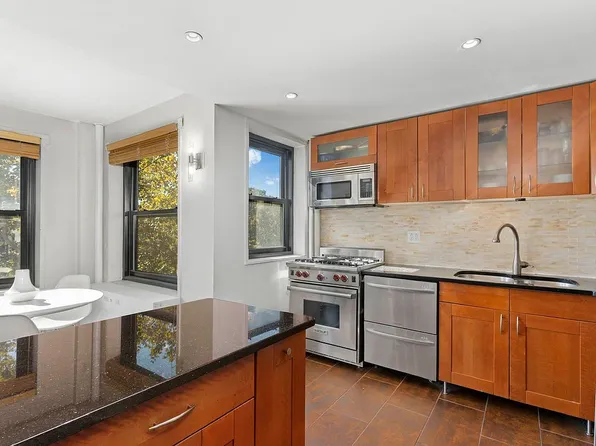 209 Clinton Ave APT 6A, Brooklyn, NY 11205
