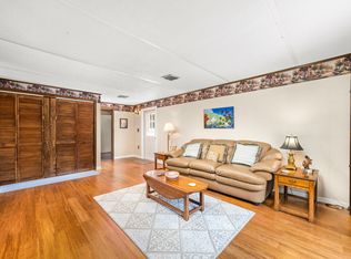 3552 Suncrest Rd, Lake Worth, FL 33467