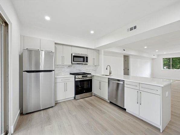 511 Bradley Ct