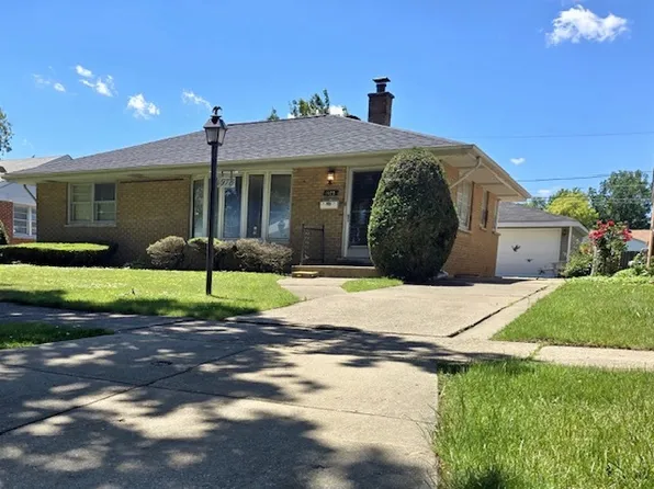 1978 Spruce Ave, Des Plaines, IL 60018