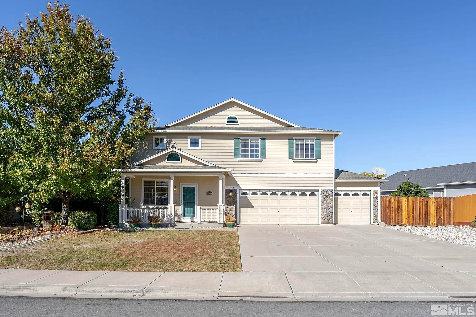 3062 Bandera Ave photo 1