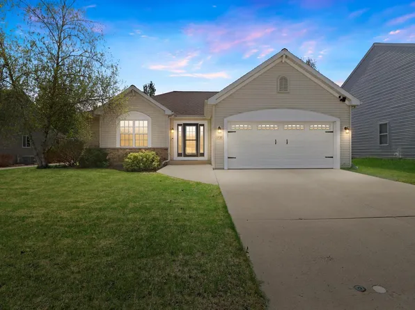 1537 Whitewater DRIVE, West Bend, WI 53095