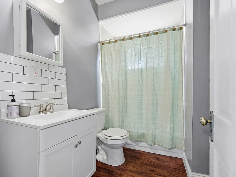 6125 Clephane Ave — Photo 7