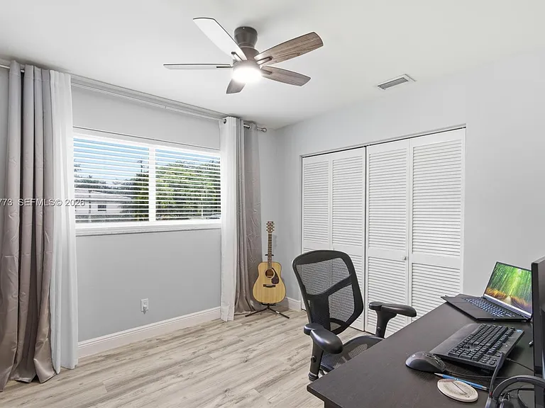 15845 SW 87th Ave — Photo 35