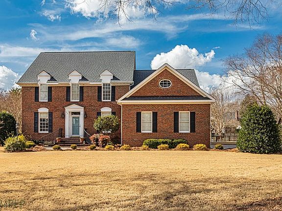 3rd image of 206 Hardingwood Dr