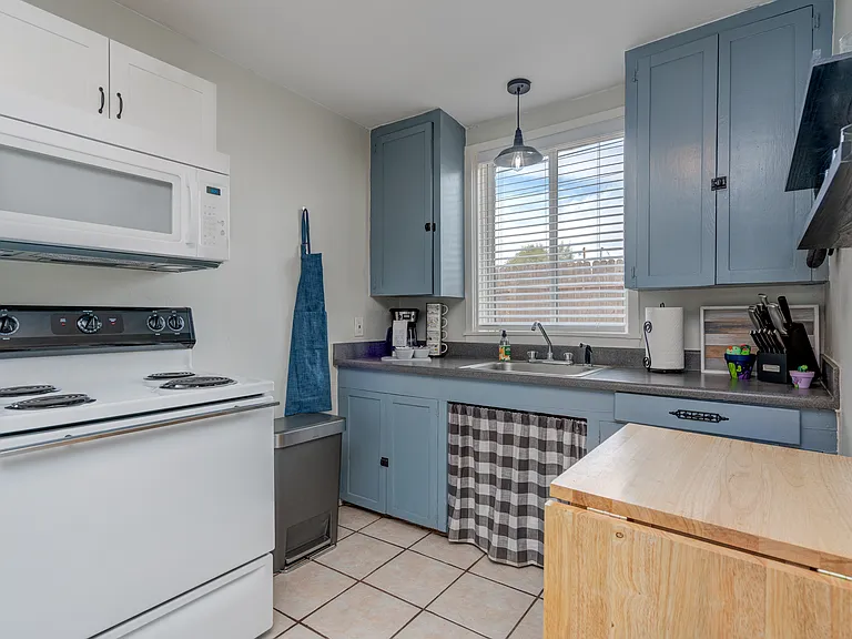 3300 E Bellevue St #2 — Photo 10