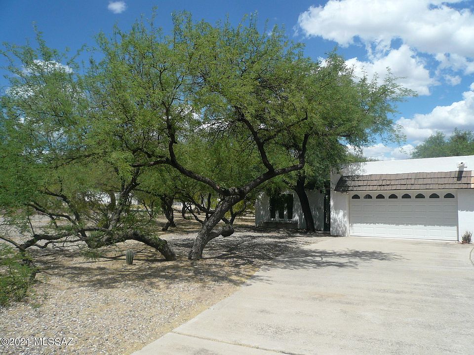 1st image of 3290 N Sabino Vista Cir