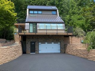 550 River Rd, Chatham, NJ 07928