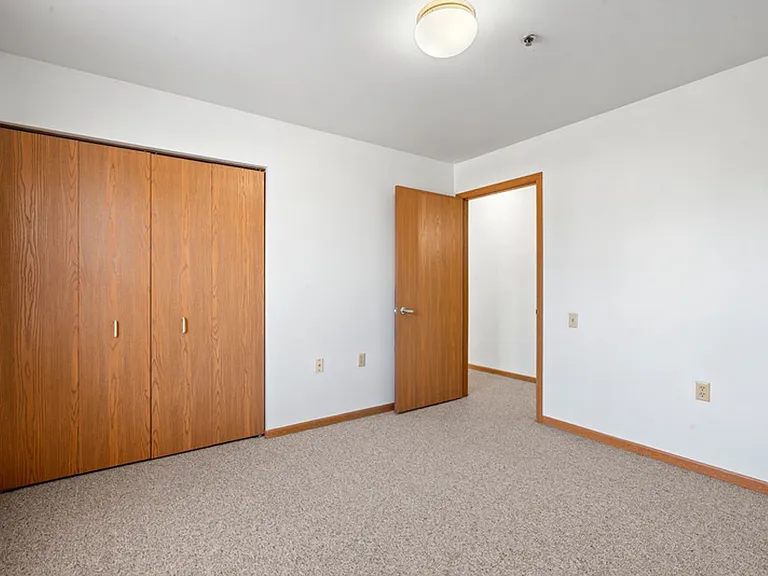 1085 Jaystone Ter — Photo 17