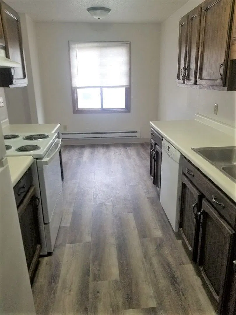 Loy Apartments — Photo 2