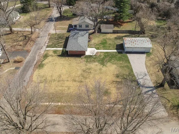 912 Brinkmann Ave, Edwardsville, IL 62025