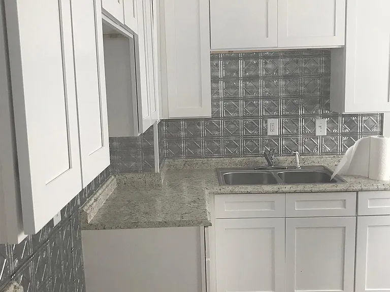 1613 Lapeer Ave #1 — Photo 7