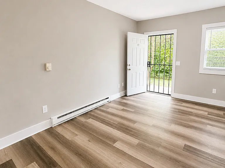 207 Whittemore St #2 — Photo 4