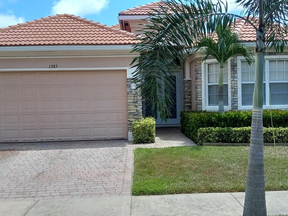 1st image of 1385 NW Leonardo Cir