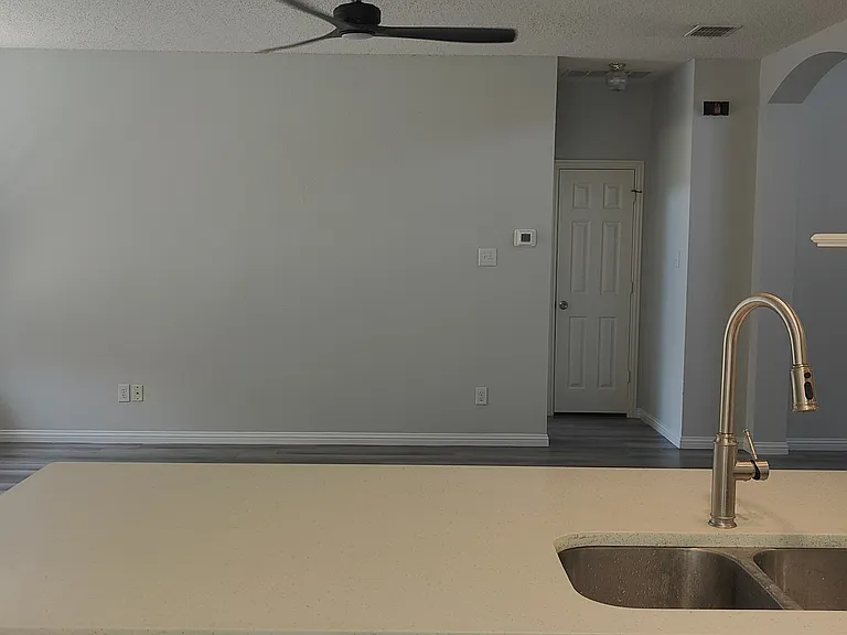 1412 Brenda Ln — Photo 26