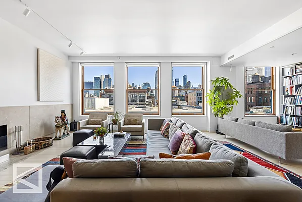Living room, photo 11