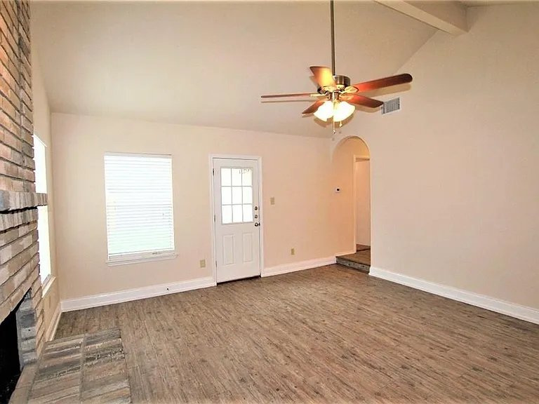 605 Elder Way — Photo 9