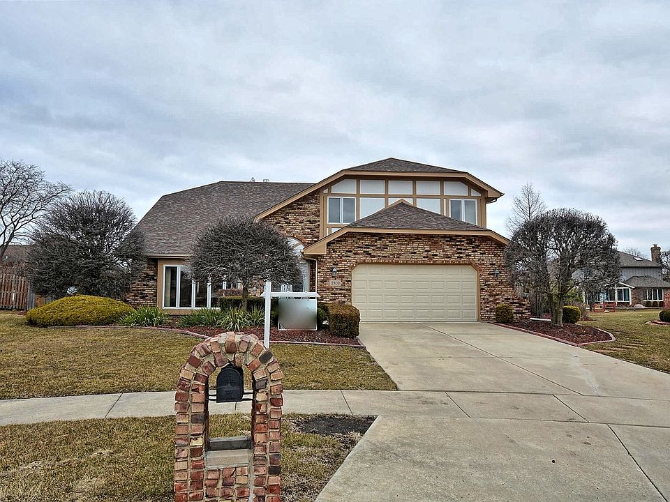 1st image of 12809 Surrey Ct