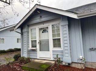 5998 A St APT A, Springfield, OR 97478