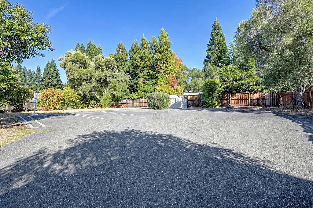 2 bed, 940 sqft, $1,995 — Photo 4