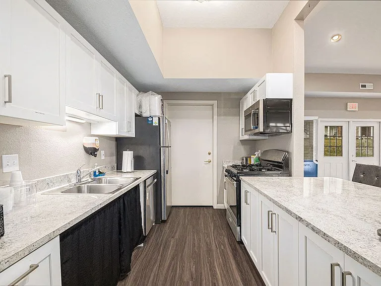 Black Sand Apartment Homes — Photo 37