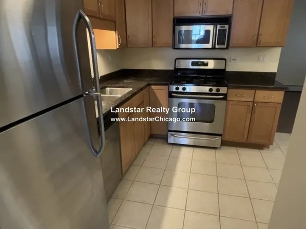 317 Wisconsin Ave APT C, Oak Park, IL 60302