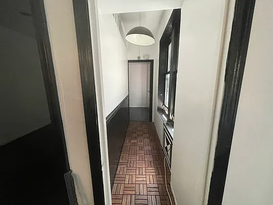 Rented by Bedford Realty USA Corp | media 3