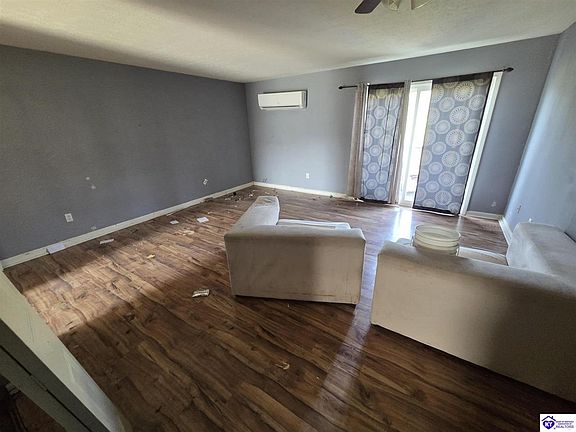 2nd image of 1418 Kingswood Way