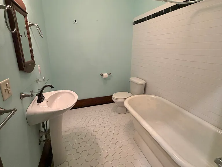 1259 Park St #A — Photo 13
