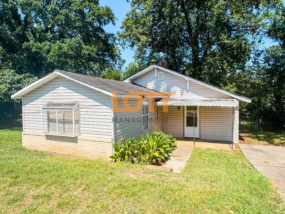 16 Highlawn Ave