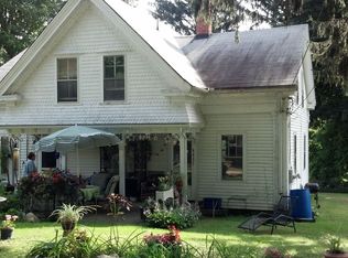 976 Main St, Hope Valley, RI 02832