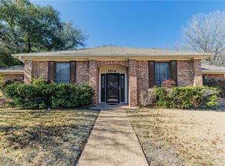 104 Virginia Dr, Hewitt, TX 76643