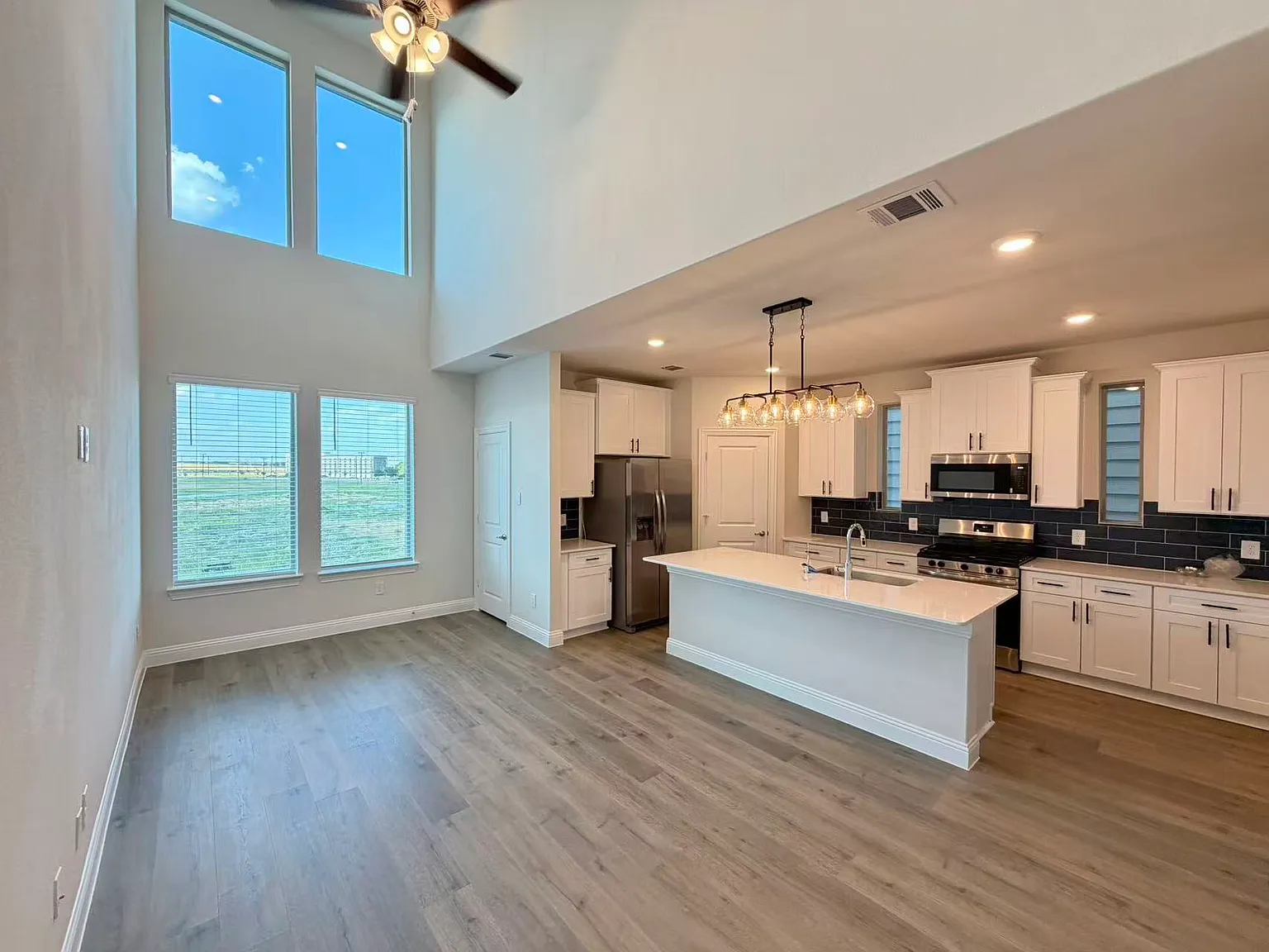 4 bed, 1727 sqft, $3,180 — Photo 1