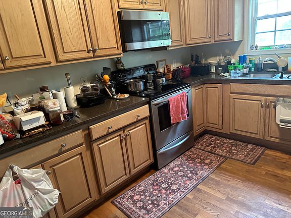 5th image of 407 High Falls Rd