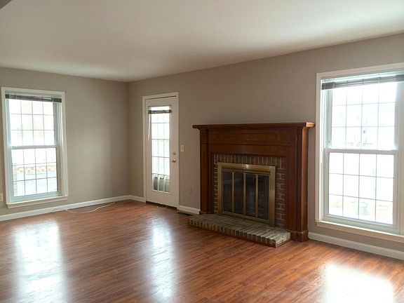 2nd image of 41778 Broquet Dr #281