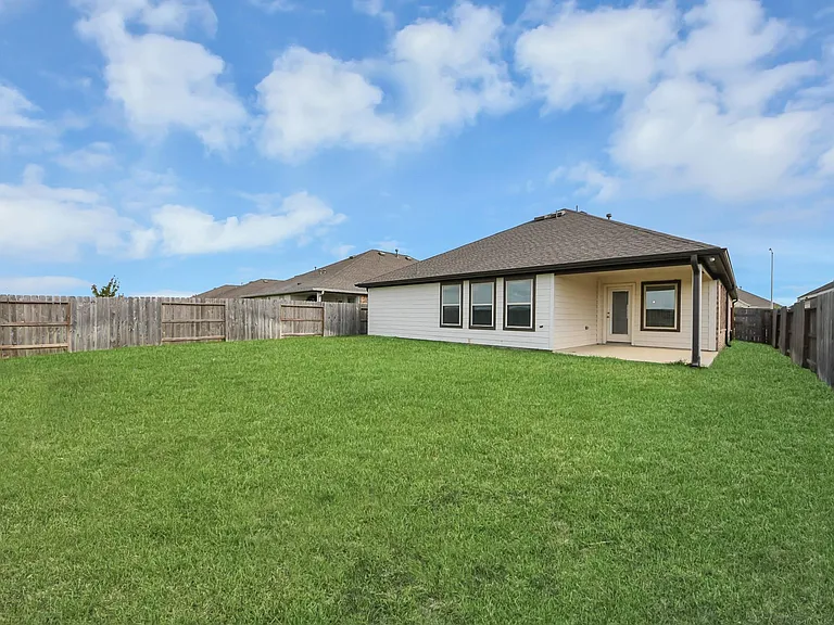 26631 Castiel Dr — Photo 37