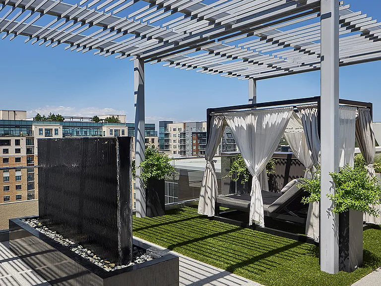 Apartment rooftop deck and outdoor lounge at Griffis Cherry Creek North in Denver, Colorado.