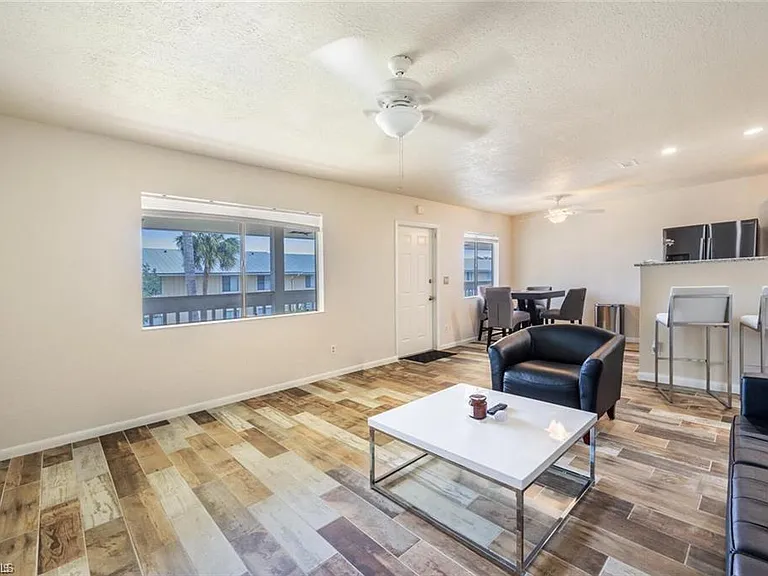4625 Bayshore Dr #D16 — Photo 8