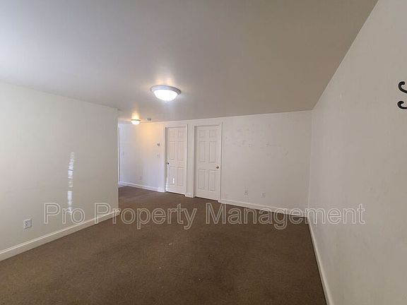 2nd image of 133 Railroad St