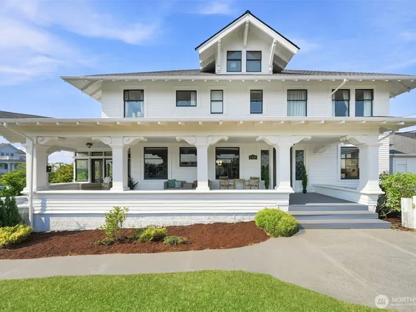 2329 Rucker Avenue, Everett, WA 98201