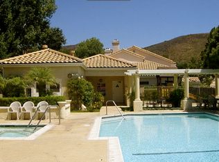 168 Symphony Ln, Oak Park, CA 91377