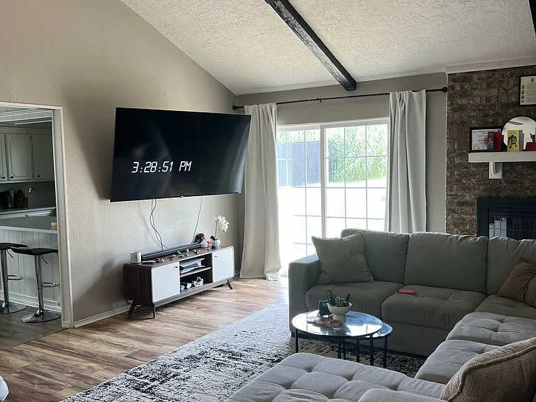 2637 NE Lake Ave — Photo 3