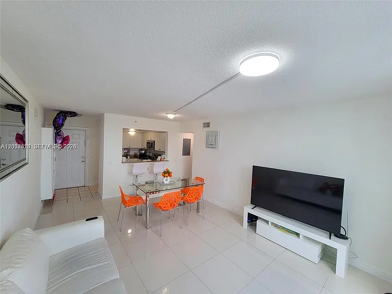 60 NW 37th Ave #1208 — Photo 5